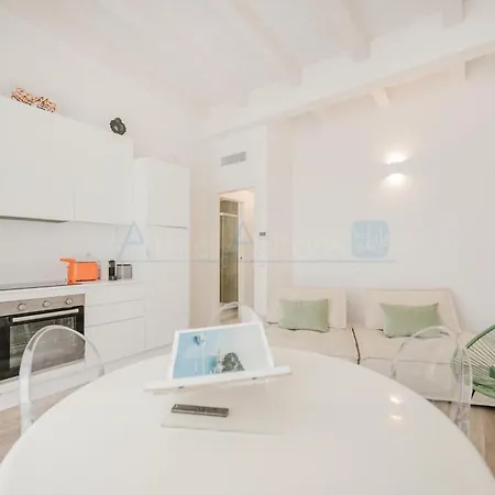 Wave Island Eb F17 Apartment